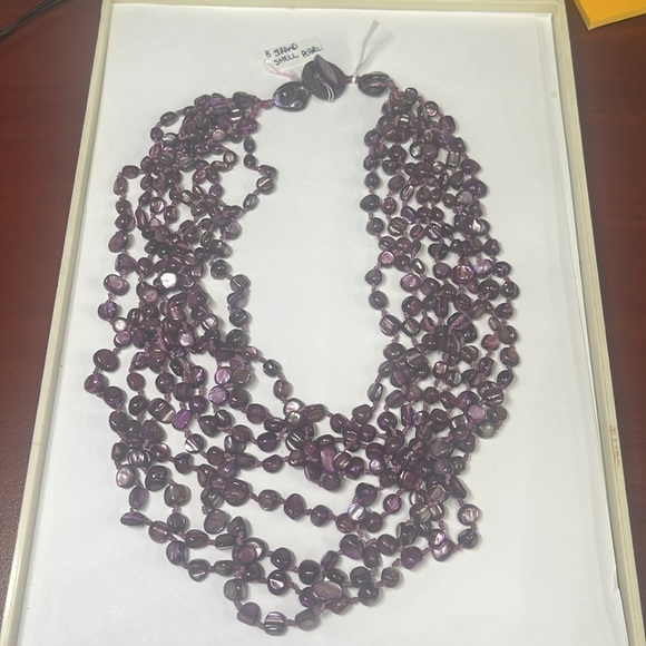 8 Strand Shell Pearl - Picture 3 of 3